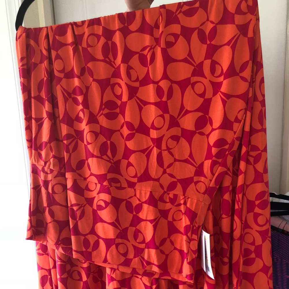 Large LuLaRoe Maxi NWT